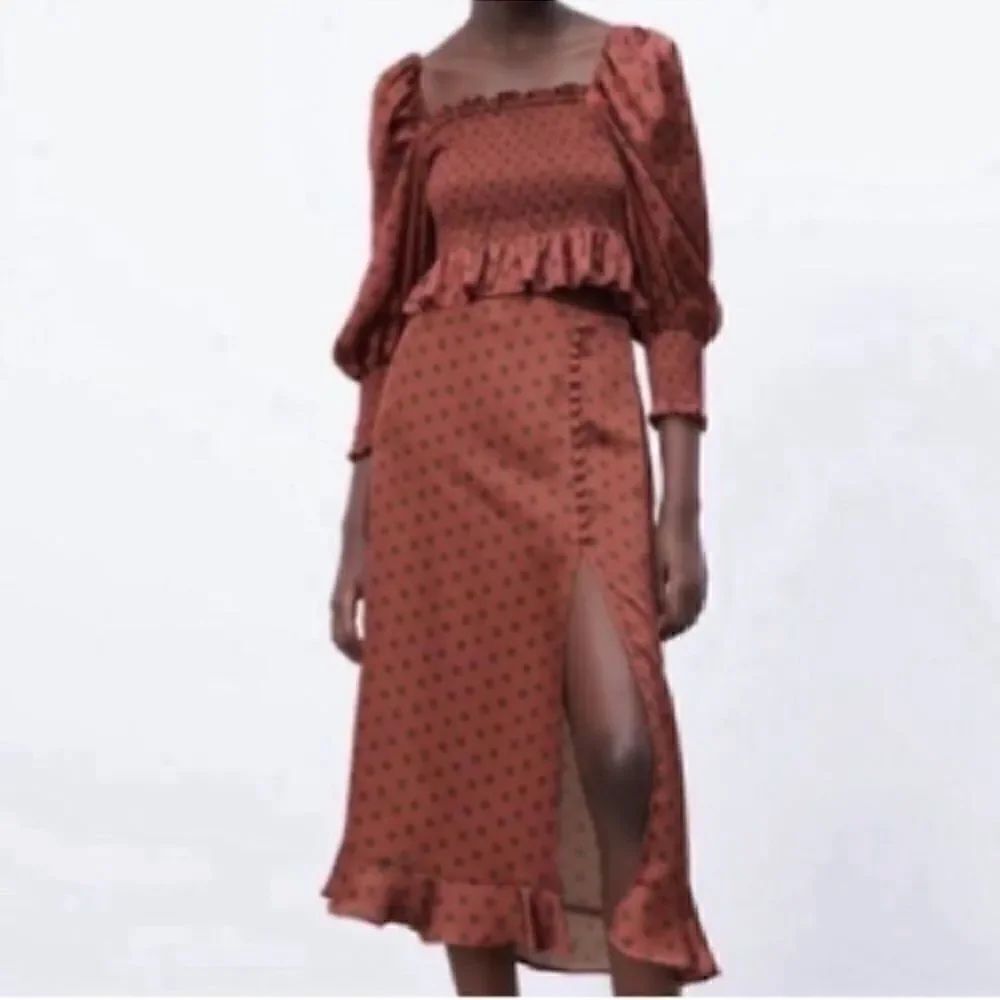 Zara MIDI Polka Dot Mauve & Olive GreenโSkirt
Set(SizeโXS)